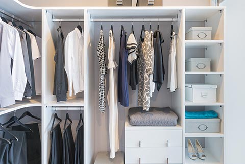 Declutter your wardrobe in 5 easy steps