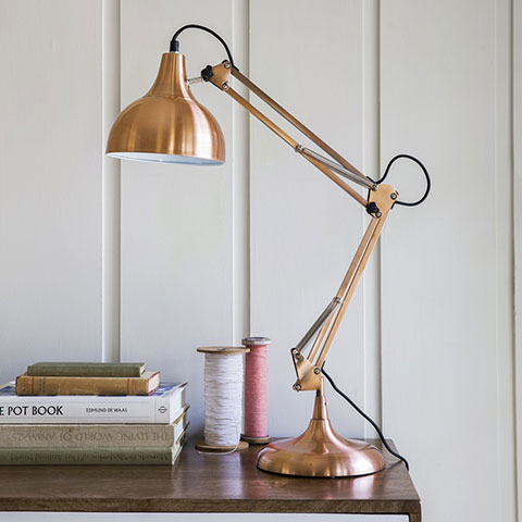 hettie-table-lamp-in-copper