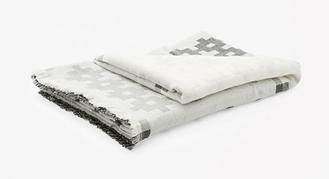 Plus-9-wool-throw