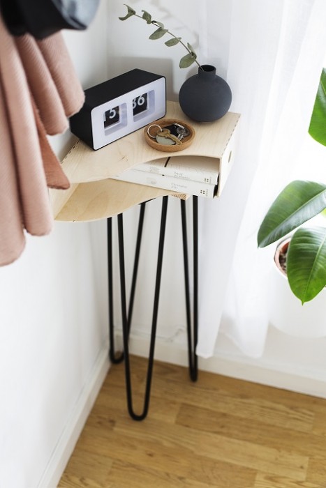 DIY hallway storage table 3