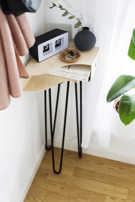 DIY hallway storage table 3